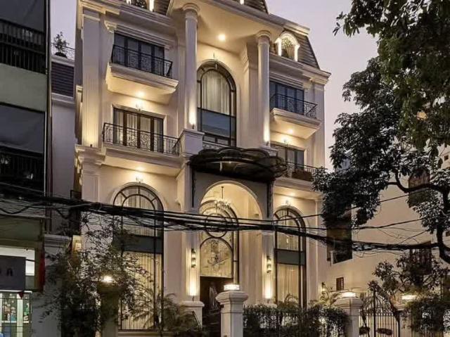 Nhà mặt phố bán tại Hoàn Kiếm, Hà Nội