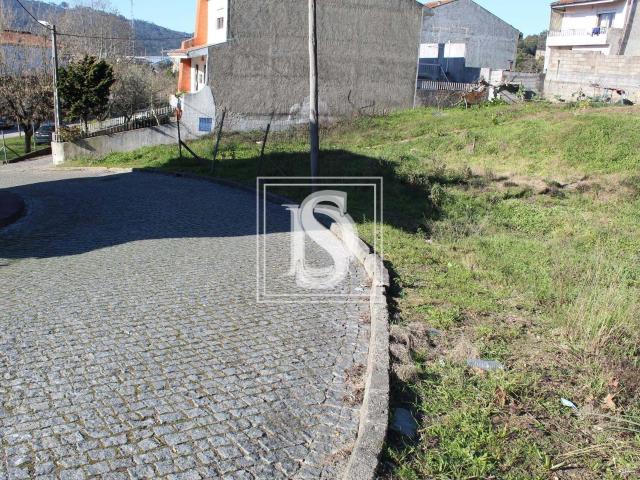 Terreno venda em Valongo, Porto