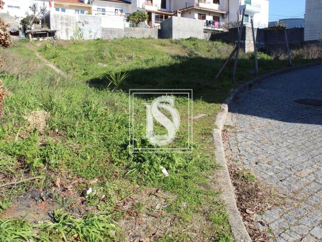 Terreno venda em Valongo, Porto