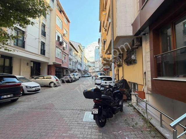 Ataşehir, İstanbul içerisinde kiralık mülk