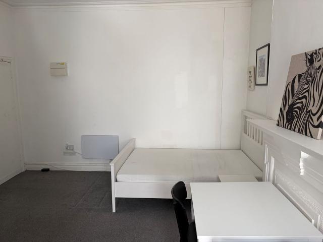 Studio for rent in London Borough of Ealing, Park Royal