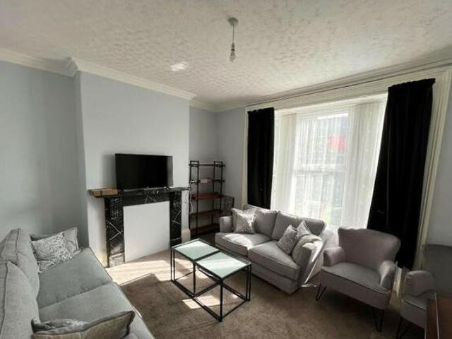 House for rent in Follaton, Strode
