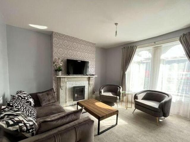 House for rent in Follaton, Strode