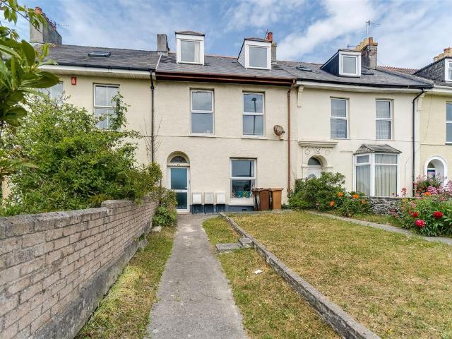 Apartment for rent in Cattedown, Mount Wise