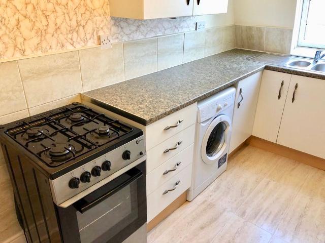 House for rent in Cattedown, Mount Wise