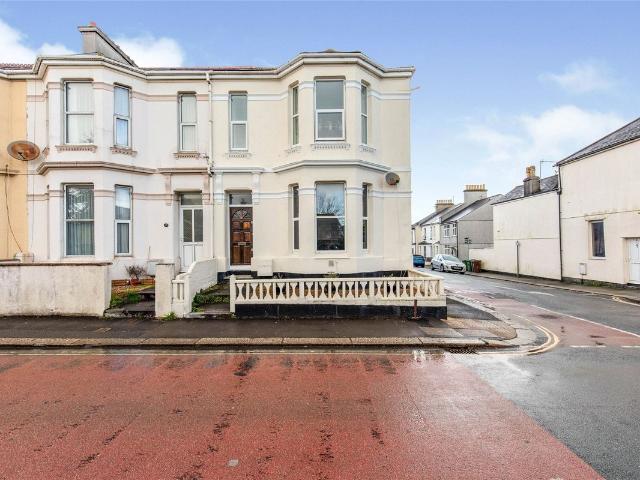 Apartment for rent in Cattedown, Mount Wise