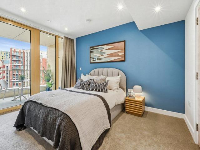 Studio for rent in Nine Elms, Greater London