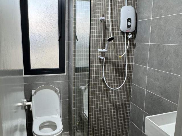 Room for rent in Petaling, Alam Impian