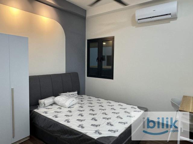 Room for rent in Petaling, Alam Impian