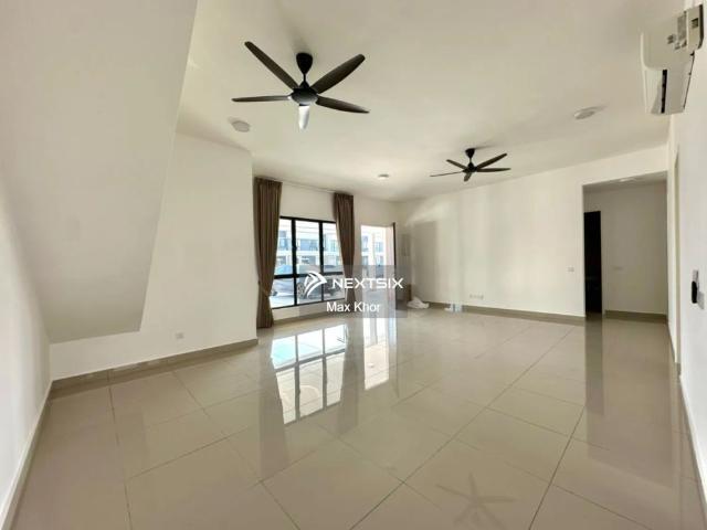 Townhouse for rent in Petaling, Alam Impian