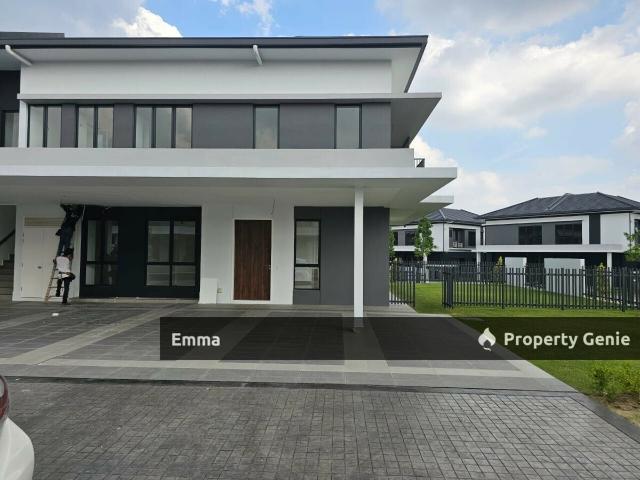 Townhouse for sale in Petaling, Alam Impian