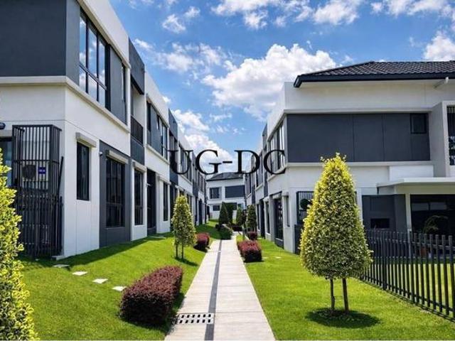 Townhouse for sale in Petaling, Alam Impian