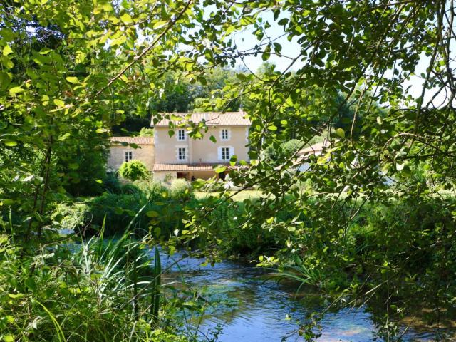 Maison vente à Nanteuil-en-Vallée