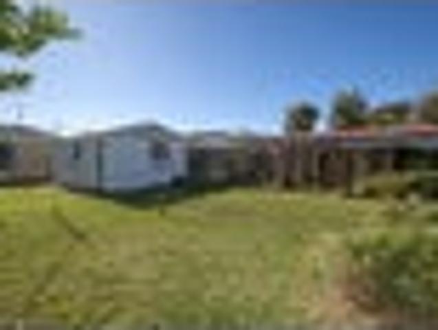 House for sale in Chaslands, Canterbury