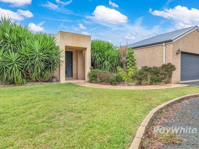 House for sale in Rochester, Victoria