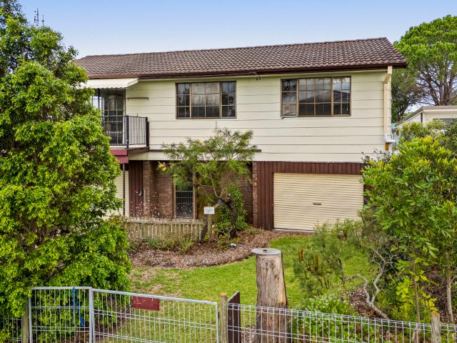 House for sale in Lake Munmorah, New South Wales