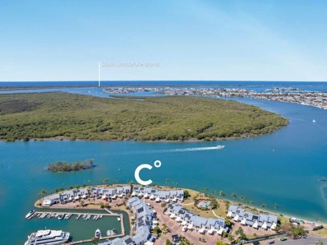 Townhouse for sale in Fernbrook, Queensland