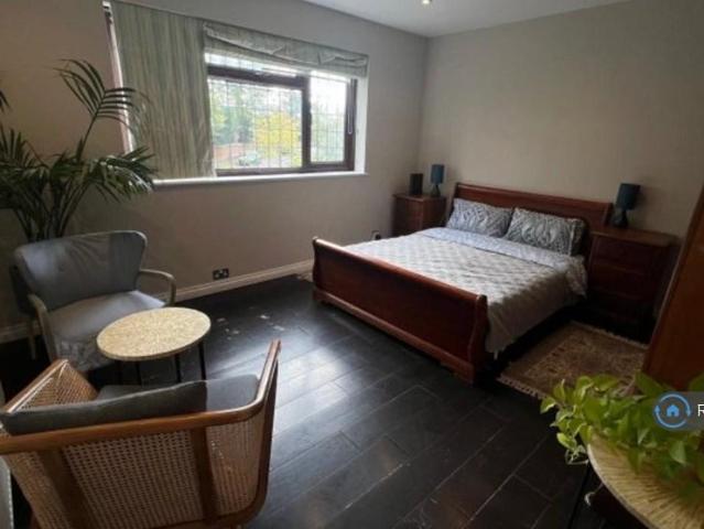 House for rent in London Borough of Harrow, Greater London