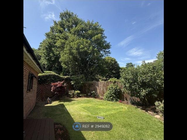 House for rent in Little Stanmore, Greater London