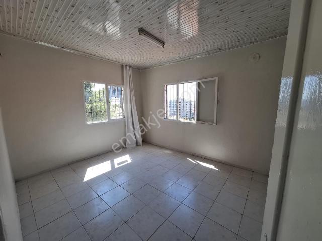 Bayrakli, İzmir içerisinde kiralık Villa