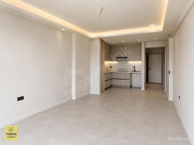 Bayrakli, İzmir içerisinde satılık mülk
