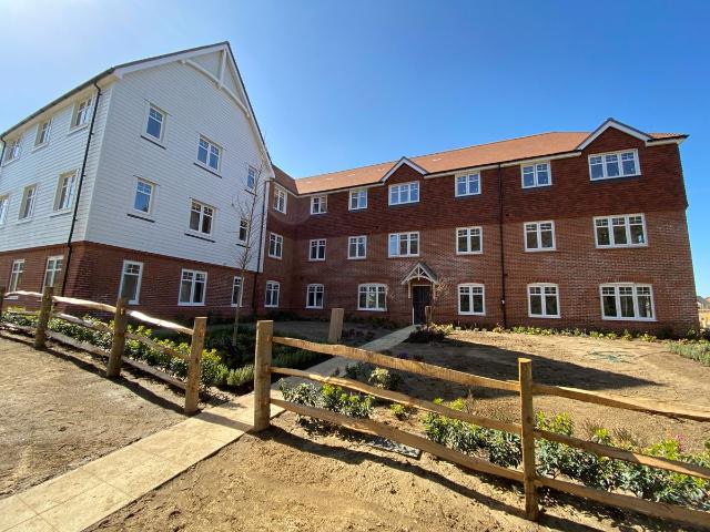 Apartment for rent in Edenbrook Village, Hart