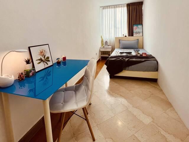 Room for rent in Tanjong Pagar