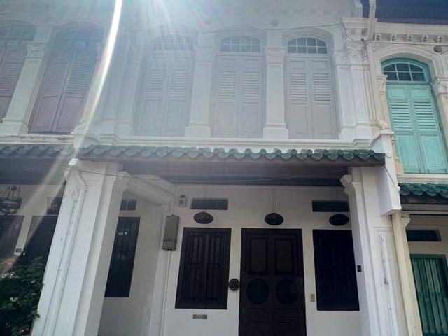 Detached House for sale in Newton