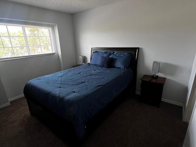 Room for rent in Four Corners, Florida