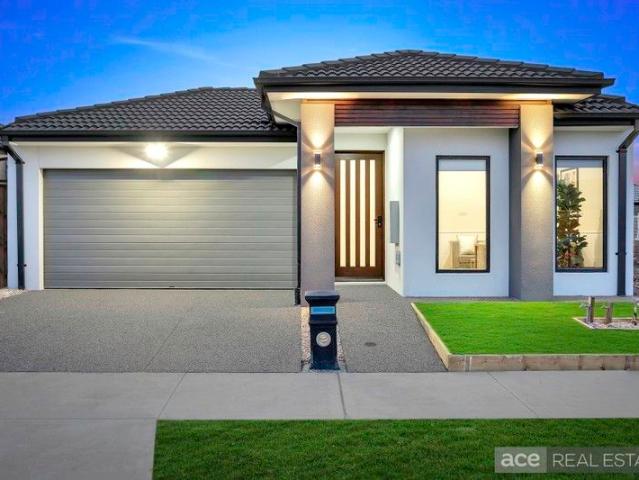 House for sale in Tarneit, Victoria