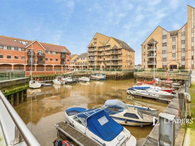 Apartment for rent in Shoreham Beach, Adur