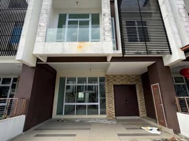 Terraced House for sale in Bandar Baru Permas Jaya, Kampung Senibong