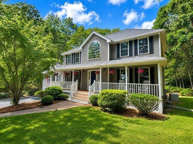 House for sale in Tyngsboro, Massachusetts