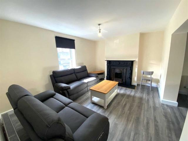 House to rent in Bluebell, North Tipperary