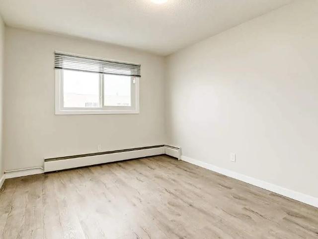 Apartment for rent in Wedgewood, Alberta