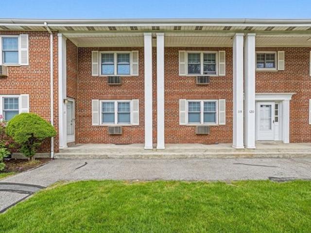 Condo for sale in Lexington, Massachusetts