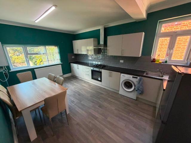Apartment for rent in Gants Hill, Greater London