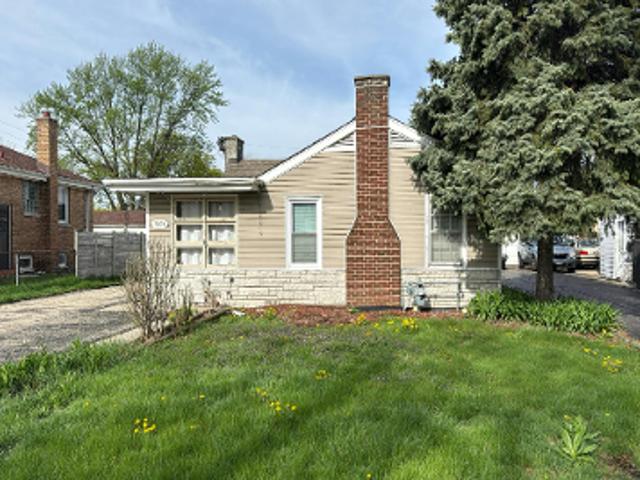 House for sale in Schiller Park, Illinois