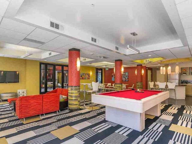 Apartment for rent in Canoga Park, California