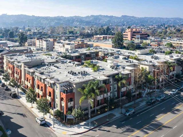 Apartment for rent in Canoga Park, California
