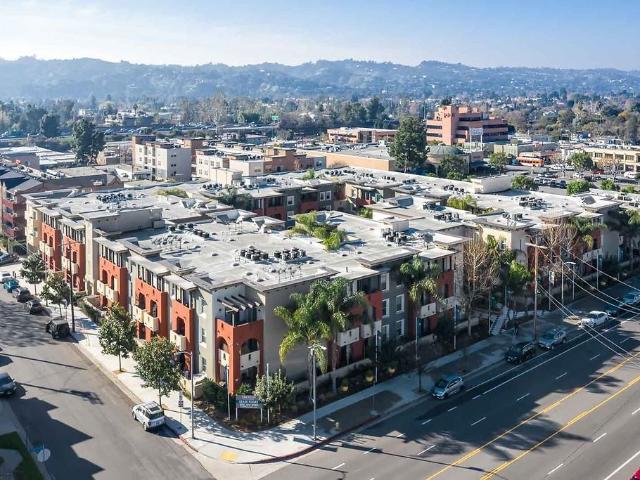 Apartment for rent in Canoga Park, California