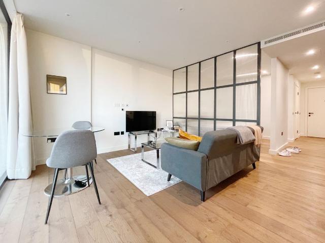 Studio for rent in St. George in the East, Wapping