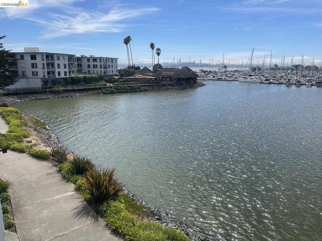 Condo for sale in Emeryville, Alameda County