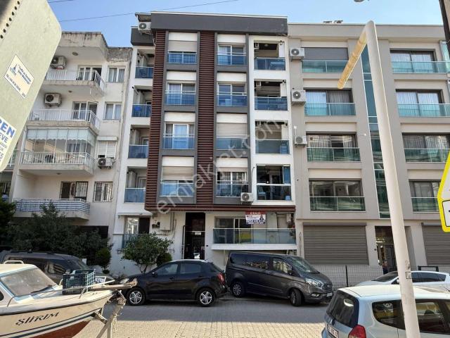 Karşiyaka, İzmir içerisinde kiralık mülk