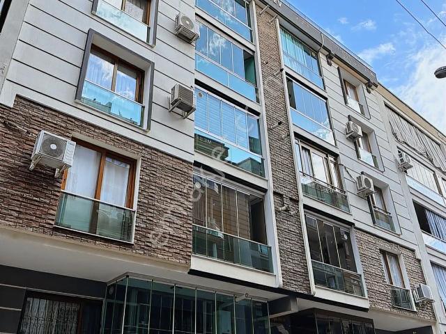 Karşiyaka, İzmir içerisinde satılık mülk