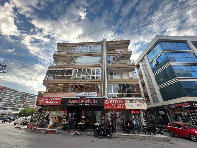 Karşiyaka, İzmir içerisinde satılık mülk