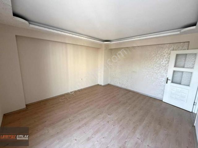 Karşiyaka, İzmir içerisinde satılık mülk