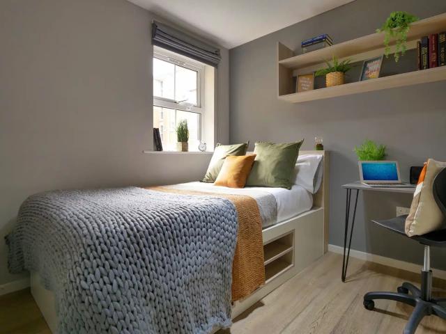 Apartment for rent in The Polygon, City Of Southampton