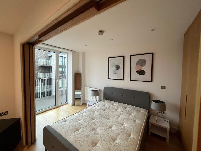 Studio for rent in Canning Town, Greater London