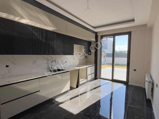 Niğde içerisinde satılık Villa